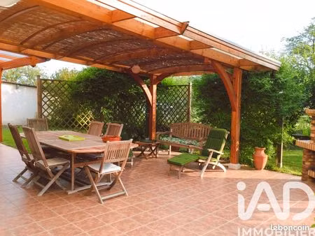 propriété 5 pièces 191 m²