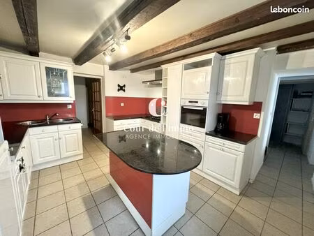 ferme 7 pièces 223 m²