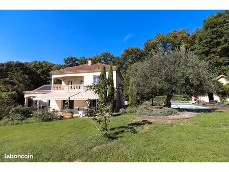 villa 5 pièces 154 m²