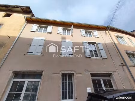 immeuble 139 m² saint-amour