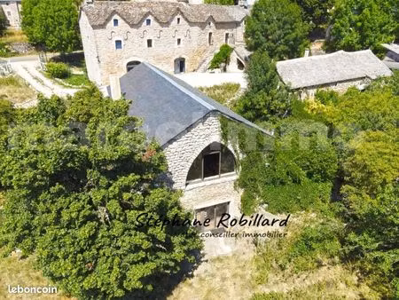 propriété 9 pièces 411 m²