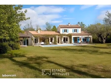 propriété 7 pièces 199 m²