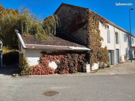 maison de village t11 - 252m2 avec jardin -la faurie (05140)
