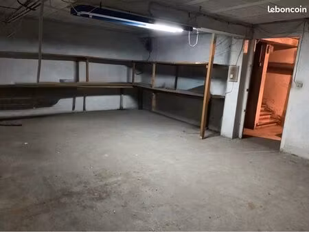 grande cave sécurisée 32 m² en sous-sol – accès facile