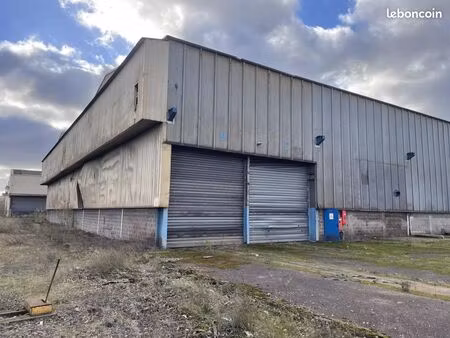 local 3000 m² woippy