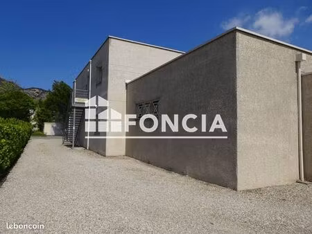 local commercial 50 m²