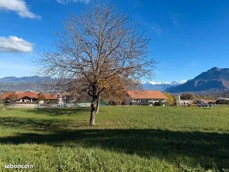 terrain: 1572m2 / 300 eur m2 eteaux  74800