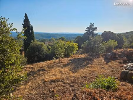 terrain constructible 800m2 jolie vue lorgues