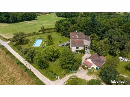 moulin 10 pièces 535 m²