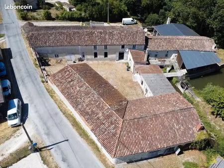 propriété 6 pièces 206 m²