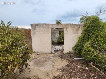 terrain agricole plat 9720 m2 avec cabanon à puyvert