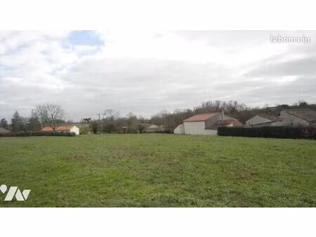 terrain 1700 m² st michel le cloucq