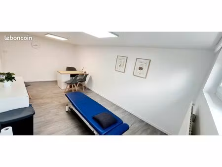 bureau professionnel avec parking gratuit