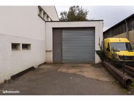 entrepôt 372 m² annecy