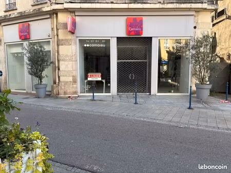 local commercial a louer