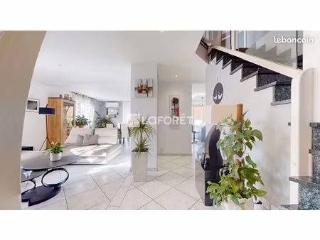maison 7 pièces 183 m²