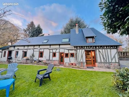 longère normande rénovée sur terrain arboré