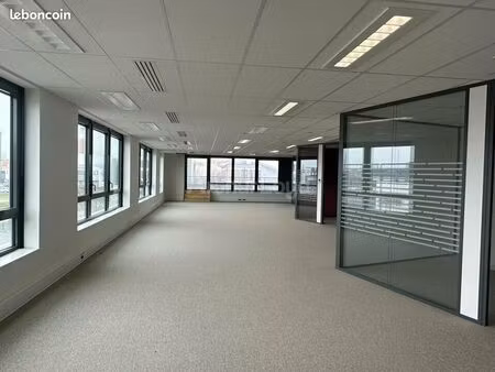 bureaux 845 m²