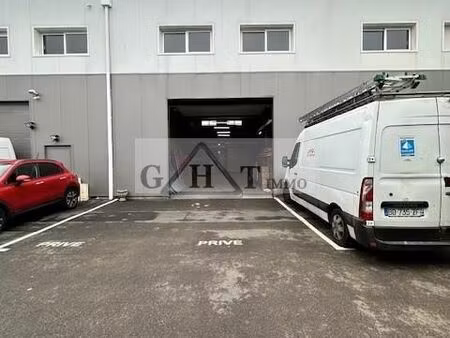 local bureaux 457 m²