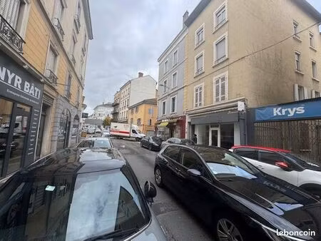 local commercial 31 m²