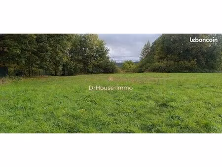 terrain 6800 m² atur