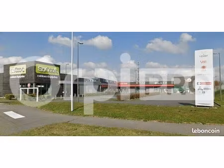 local commercial 218 m²