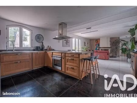 maison 6 pièces 146 m²