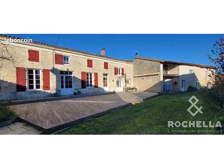 maison 9 pièces 271 m²