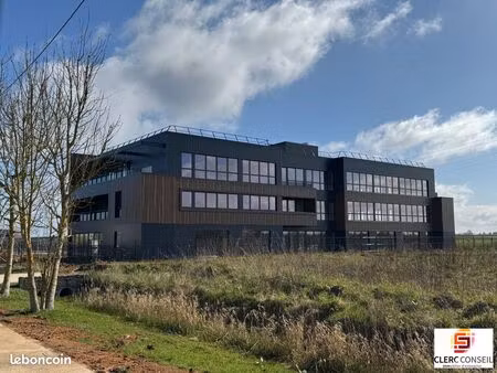 bureaux 142 m² saint-martin-du-vivier