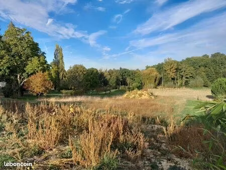 terrain constructible 3700m2