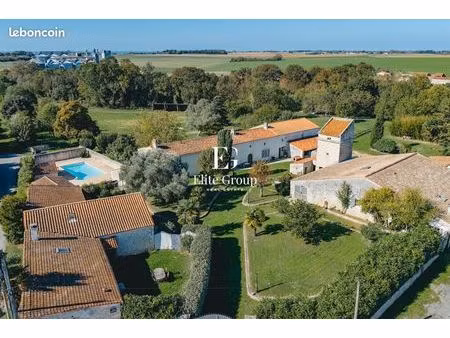 maison 15 pièces 473 m²