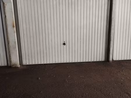 vend 1 ou lot de 4 garages sécurisé 15m2