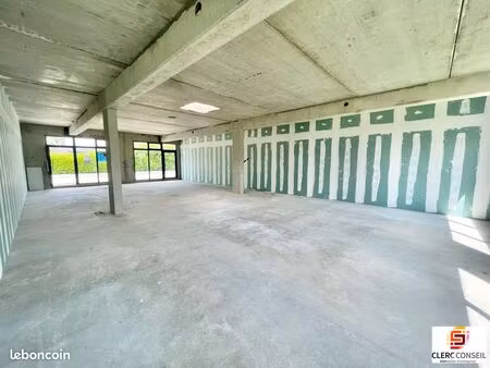 local 125 m² bihorel