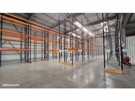 local 1127 m² les achards