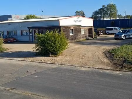 bâtiment artisanal 300m2 sur terrain constructible