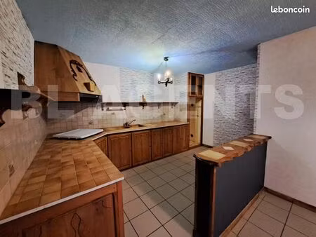 propriété 8 pièces 275 m²