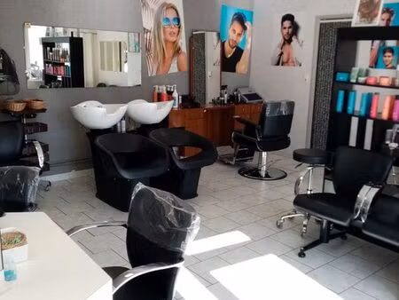 local commercial salon de coiffure