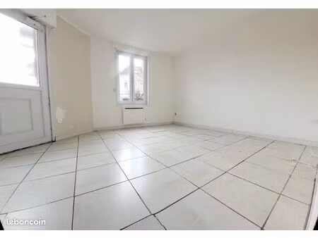 maison 7 pièces 85 m²