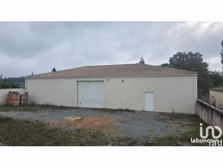 local 289 m² saint-martin-d'ary