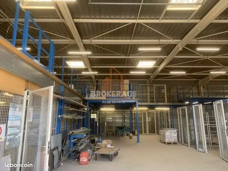 mixte activites-bureaux 1300 m² coignières