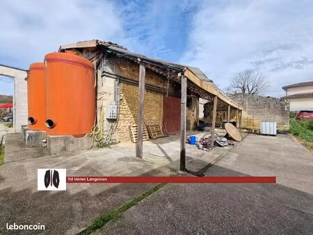 local commercial 300 m² haux