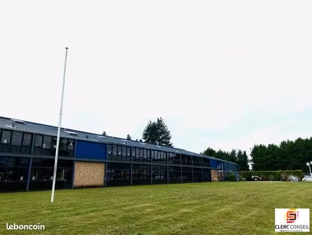 local 1510 m² louviers