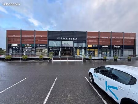 bureaux à louer de 15 à 80m2 à la journée ou au mois