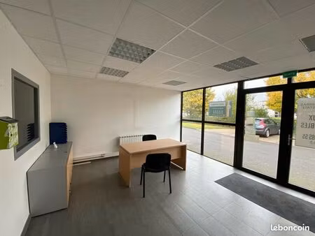local d'activite 200 m² thorigne fouillard