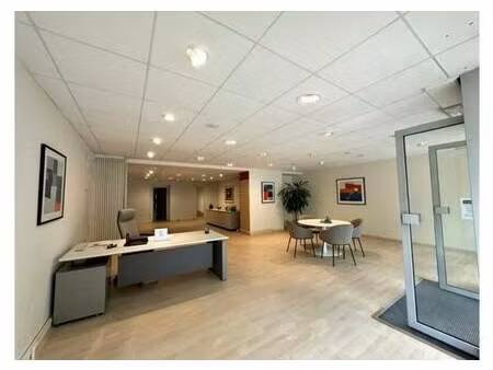 locaux commerciaux (centre-ville sallanches)