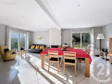 maison 7 pièces 150 m²