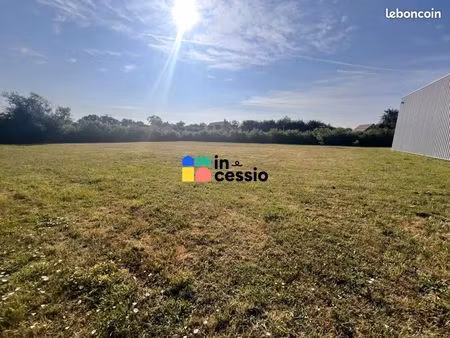 terrain 1 500 m² savigne l eveque