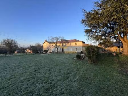 vente maison à boismé (79300) : à vendre / 240m² boismé