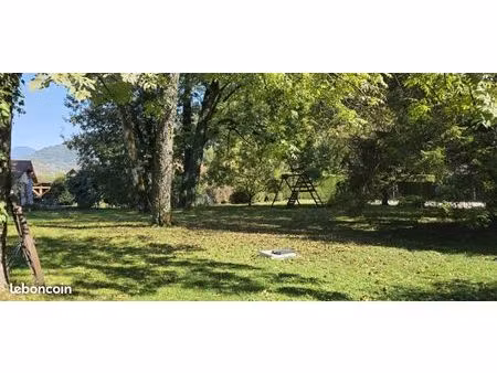 terrain 740 m² grignon
