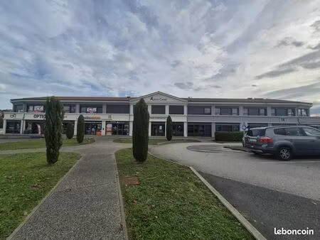 local d'activité 40 m²